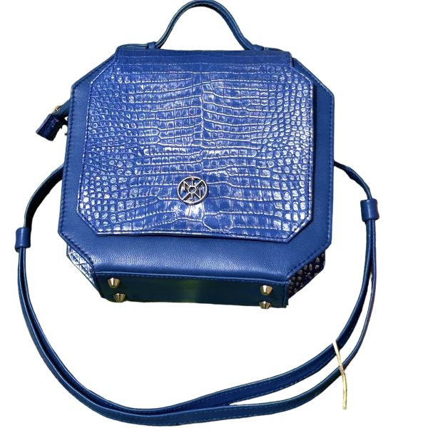 Le Sac «Nthe» – Couleur Bleu Foncé avec Texture Croco – Image 3